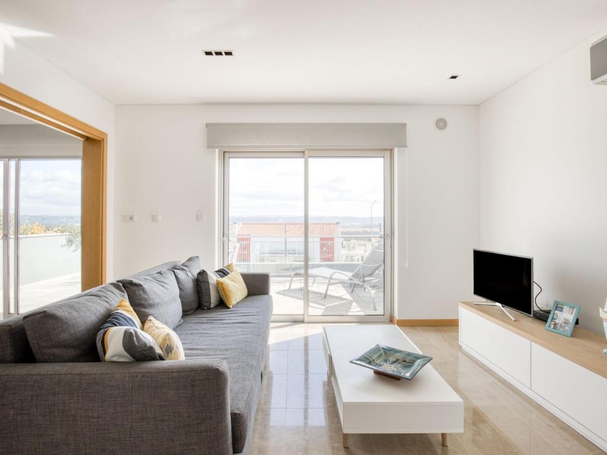 Salir de Porto Modern Holiday Home In Salir Do Porto With Swimming Pool מראה חיצוני תמונה